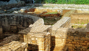 I resti dell'antica città di Pharos